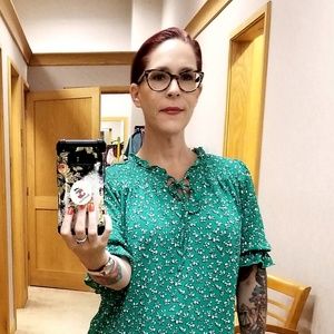 Meet your Posher, Jennifer